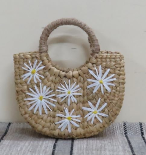 Kauna Grass Small Embroidered Bag – Kritenya-Handwoven & Handcrafted ...