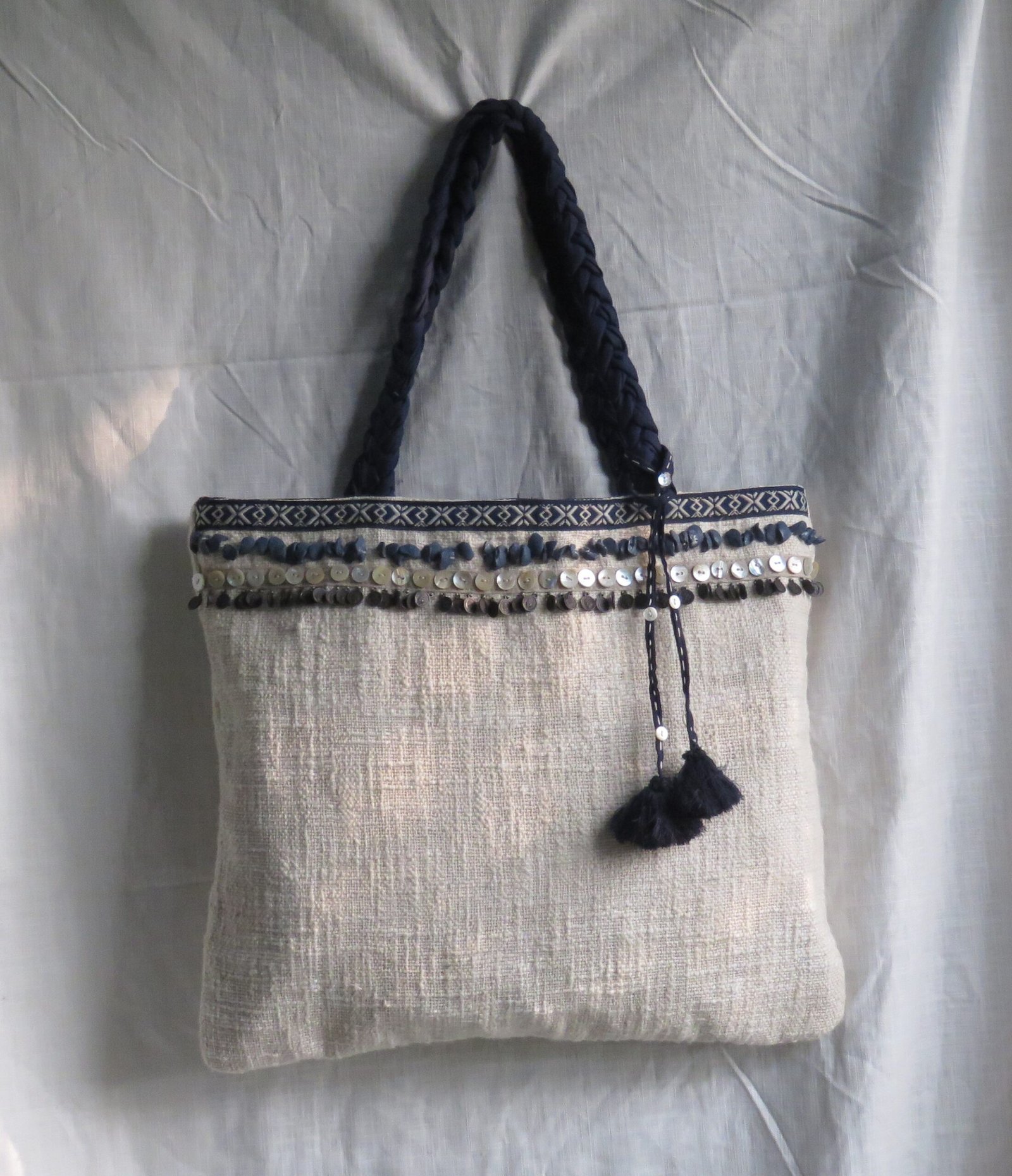 Cotton Canvas Casual Wear Embroidered Ladies Fashion Handmade Bags at Rs  550/piece in Jaipur